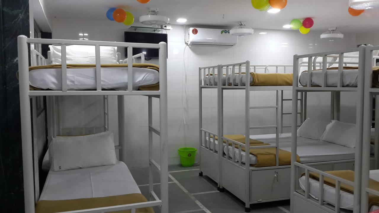Star Dormitory Bombay Exterior foto